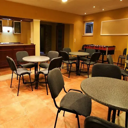 Garda Apartman5 Apartment *