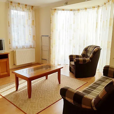 Garda Apartman5 Apartment *